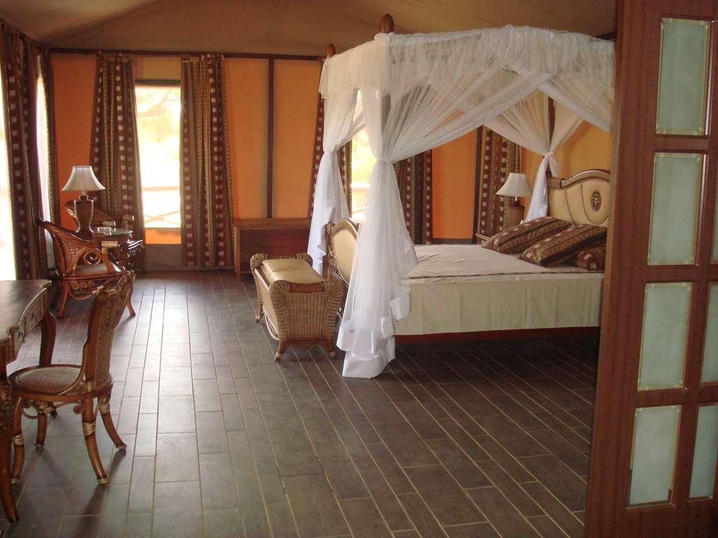 Hotel Kilima Safari Camp Oloitokitok Habitación foto